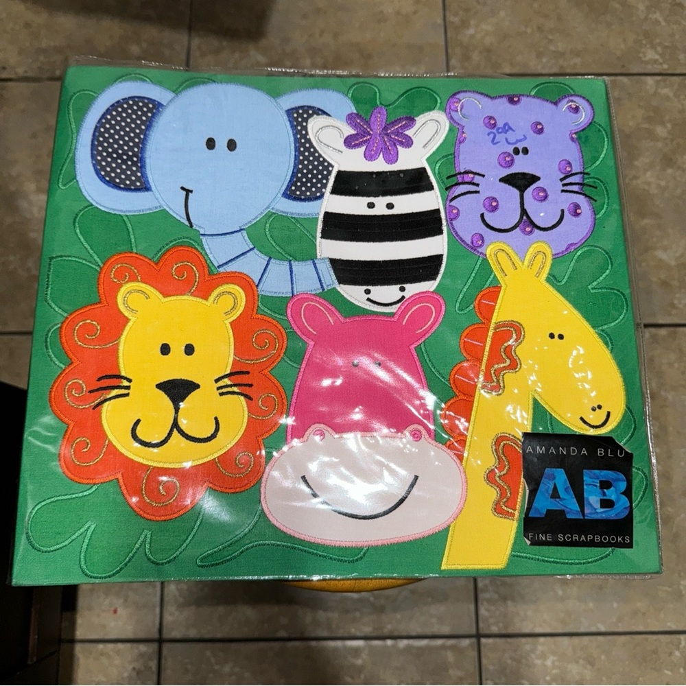 Amanda Blu amimal scrapbook